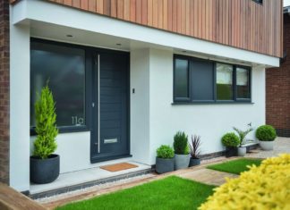 Де краще купити вхідні двері?