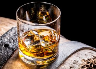 Как пить виски: в чистом виде или разбавляя