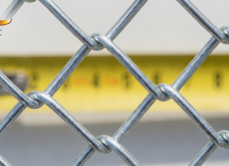 Розмір чарунки 50х50 проти 35х35: що обрати для межі з сусідом, а що — для вольєра з курчатами?